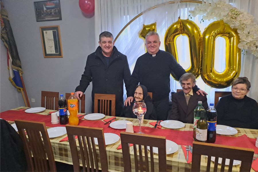 Baka Marija Štokan iz Mandićevca proslavila 100. rođendan
